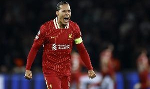 定海神针！范迪克今年英超争顶成功率72.55%，争顶75+球员中最高