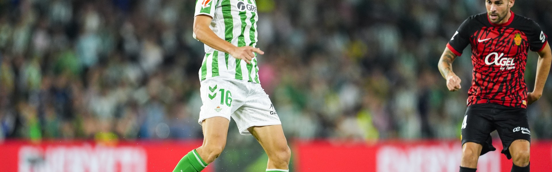 阿尔蒂米拉：我小时候发育成长较晚又瘦又矮，因此离开巴萨青年队