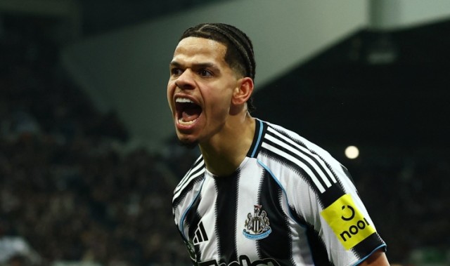 开云官网-替补神兵！奥苏拉16场英超267分钟进2球，为对阵曼联、利物浦打进