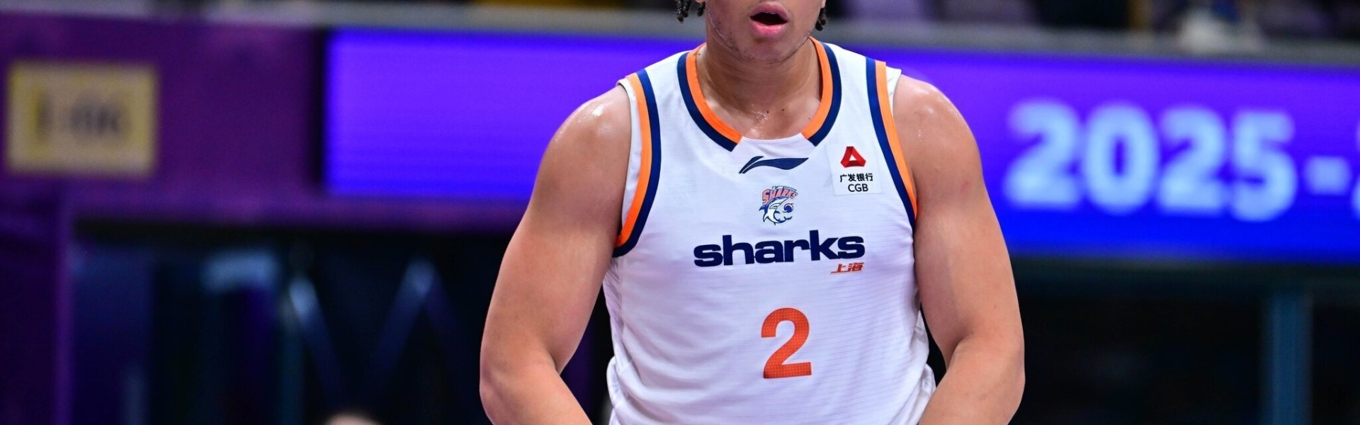 kaiyun-记者：上海今年15场赢13场 这外援配置和化学反应 绝对冠军争夺者