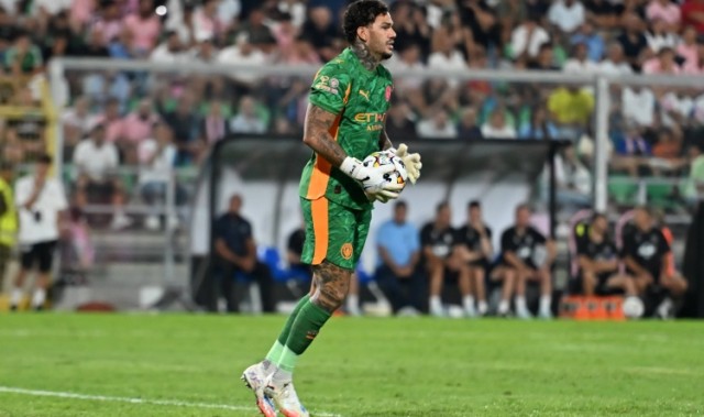 开云app-ESPN：曼城对埃德森估价1500万镑 想签多纳鲁马&amp;他要求25万镑周薪